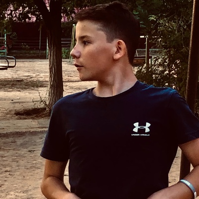 Слава Лукьянов