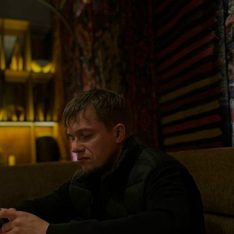 Юрий Иванов